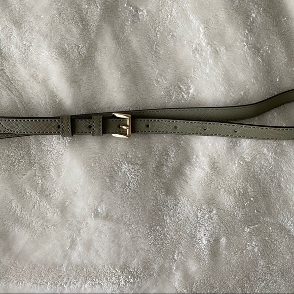 NWT Michael Kors, small olive green crossbody purse - Picture 3 of 9